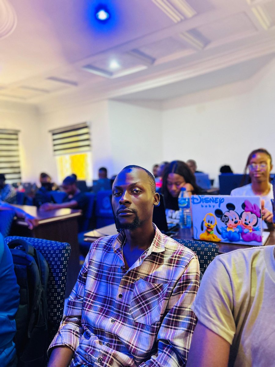 Blockfuse_labs's tweet image. This is how we wrapped up the week....We go again next week!

#TGIF #bootcamp #Web3 #tech #weekendvibes