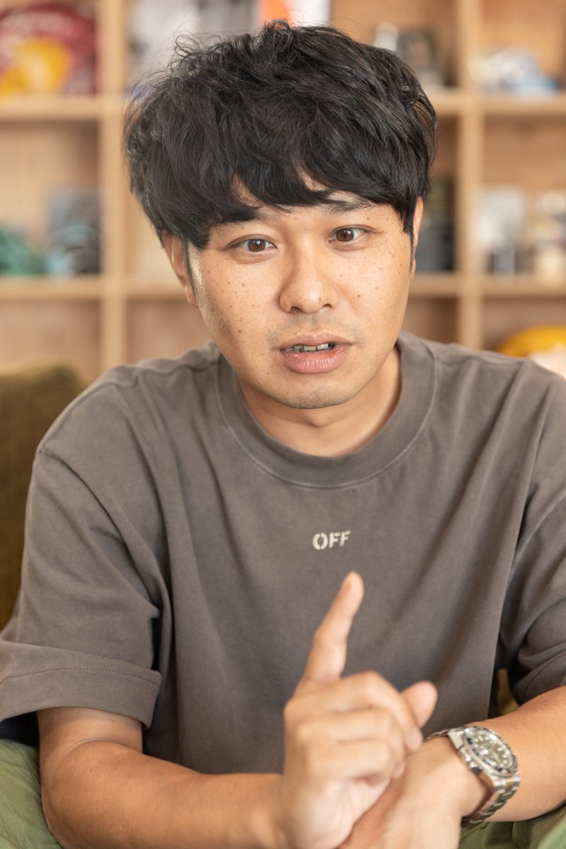 nada_y_nada's tweet image. インタビュー中に出てきたくだりを再現するために、ブクロさんに必死に寄り目をしてもらいました。