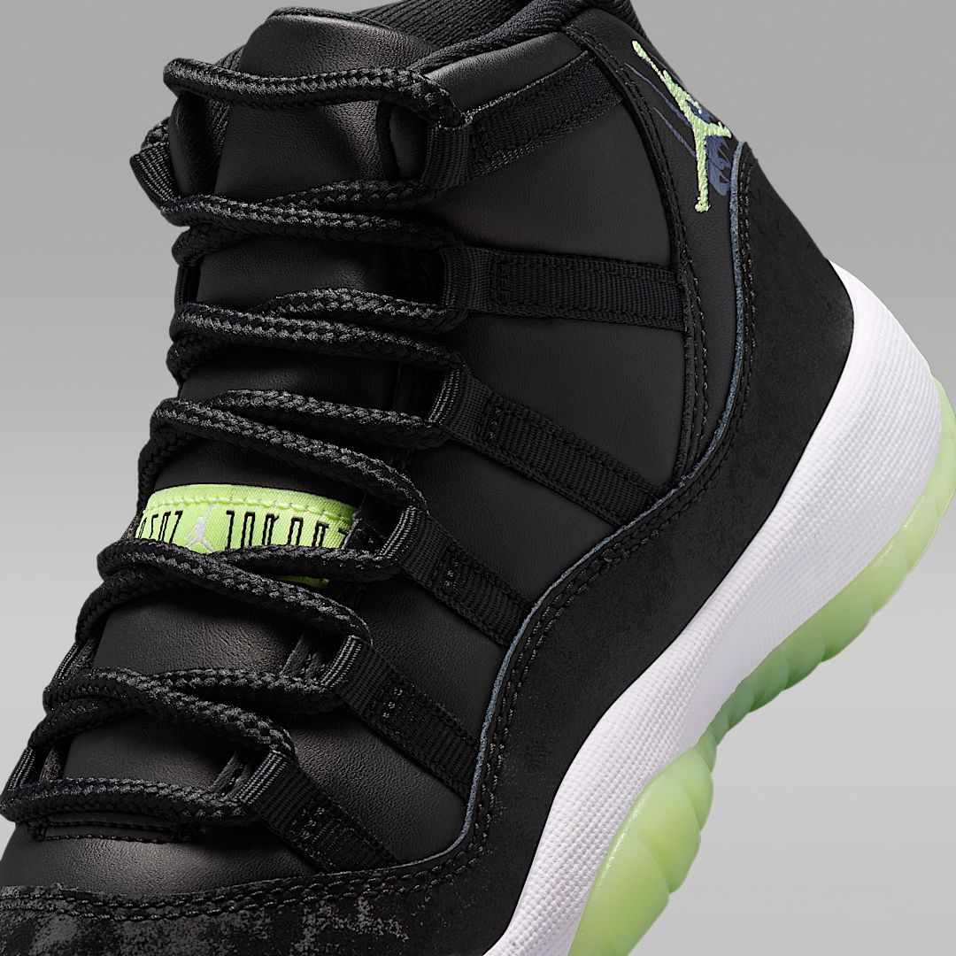 J23app's tweet photo. Jordan 11 Retro Kids "Inner Beast" on Foot Locker 10am ET / 7am PT

Grade School -> https://t.co/8tx5p1nMEL

Preschool -> https://t.co/puFDkLCZBS

Toddler -> https://t.co/oicnmKINHx https://t.co/r70RUtsjkm
