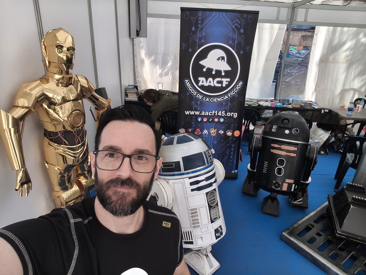 Que sería de mi vida sin unos cuantos droides ... aunque algunas veces sean difíciles de aguantar 😜
<a href="/aacf_145/">AACF</a>
#Frikijor