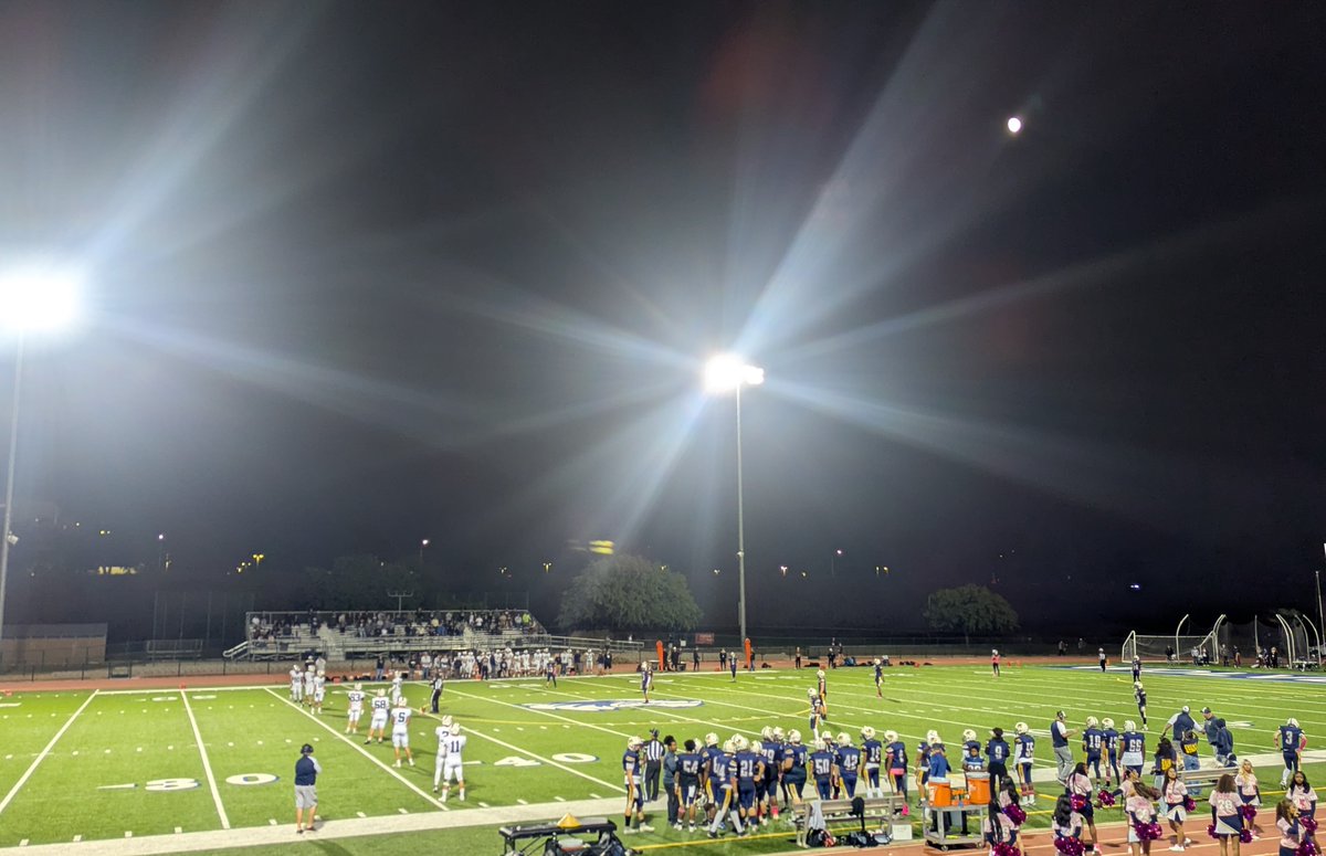 Another dominant league win at #TheMont. 
4 gm W streak, unbeaten in SVL play.

Rosemont 49
Union Mine 22

🏈 Game ball-&gt; D-LINE
💸 6 TD scorers

The Flippening 🔃
'24= 1-5
'25= 5-1

#RHSWolverinesFB <a href="/SacMaxPreps/">Sac-Joaquin MaxPreps</a> <a href="/WCPSacramento/">West Coast Preps Sacramento</a> <a href="/SacBee_JoeD/">Joe Davidson</a> <a href="/CJacksonWCP/">Chris Jackson</a> <a href="/KCRAdapper/">Michelle Dapper</a> <a href="/heykevinjohn/">Kevin John</a>