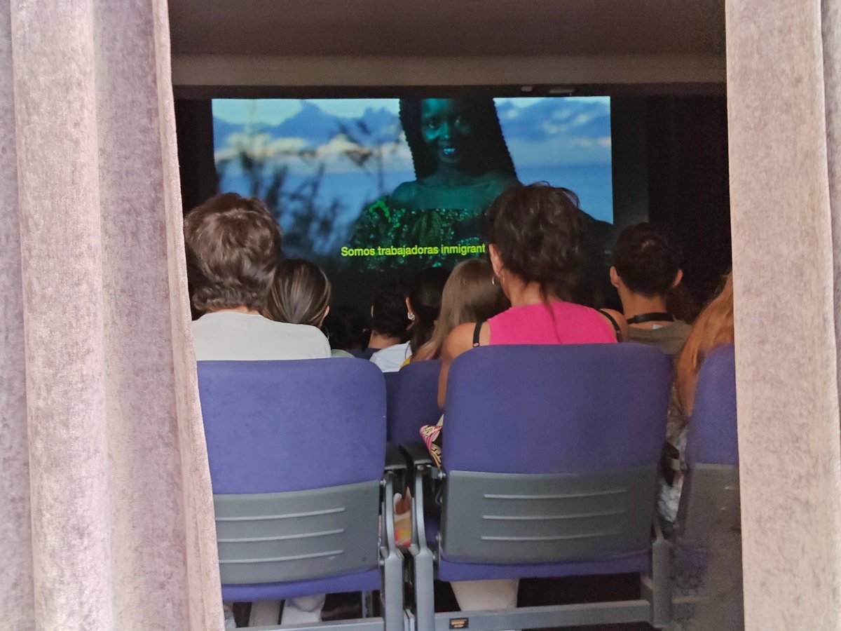Más de 250 estudiantes de arte se dieron cita ayer en 'Le Cinéma Bien Sûr'. El #31FCFM presentó un programa con creaciones francófonas ad hoc para los alumnos de la <a href="/EscuelaTelmo/">Escuela de Arte San Telmo</a>, en colaboración con <a href="/ARTEesp/">ARTE.tv en español</a> e <a href="/InstitutFr/">Institut Francais</a>
