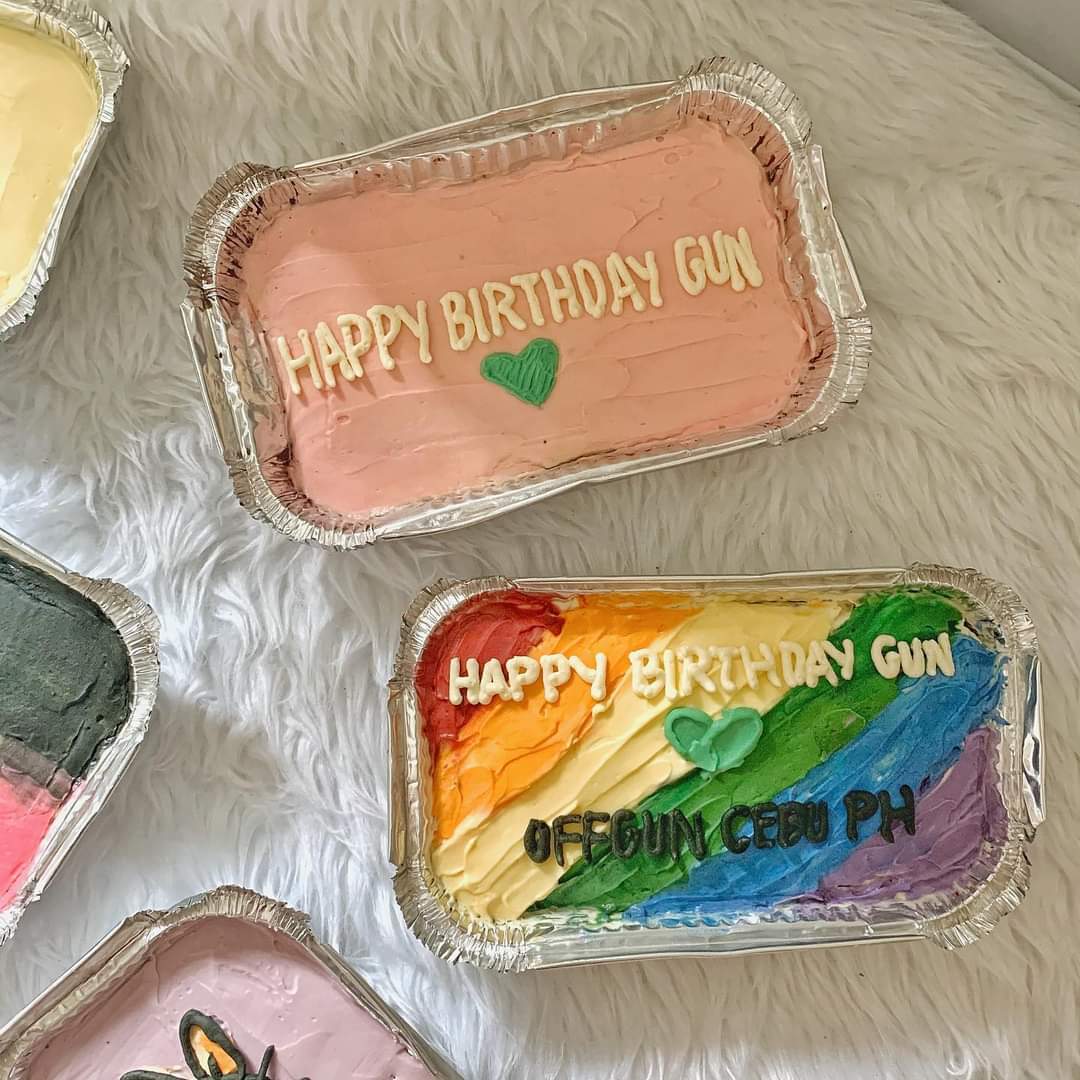 offguncebuph's tweet photo. Happy 32nd birthday to our ball of sunshine, prettiest boy @AtthaphanP 🐭👶🏻
32 but still looks 25. 😭 We love you so much, and see you next month love! 💚
#BeGUNningToShine #OffGunCebuPH https://t.co/360hpGzXHi
