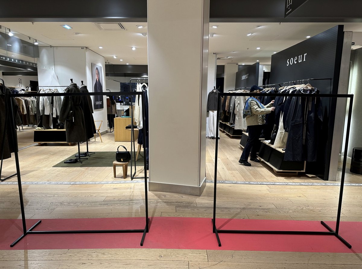 💬 «On se demande si le buzz créé par l’annonce de Shein n’est pas destiné à cacher les impayés»

Sans attendre l'arrivée du géant chinois, les marques désertent le grand magasin parisien, en difficulté depuis des mois
➡️ l.leparisien.fr/BWcv