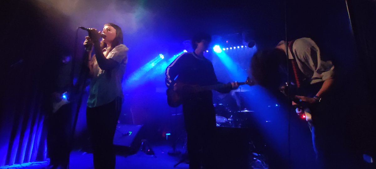 1000GigGuy's tweet image. My Day2 at @IrlMusicWeek(HWCH)25!
Saw another 7 acts
My top 3 faves!
-#THEATRE I&apos;ve said it before,these are the ones to watch out for! Sound amazing &amp;amp; top live!
-#DeliveryService Excellent 90s female-fronted inspired alt-rock
-#BLÁNID @iamblanid A perfect indie-folk performance!