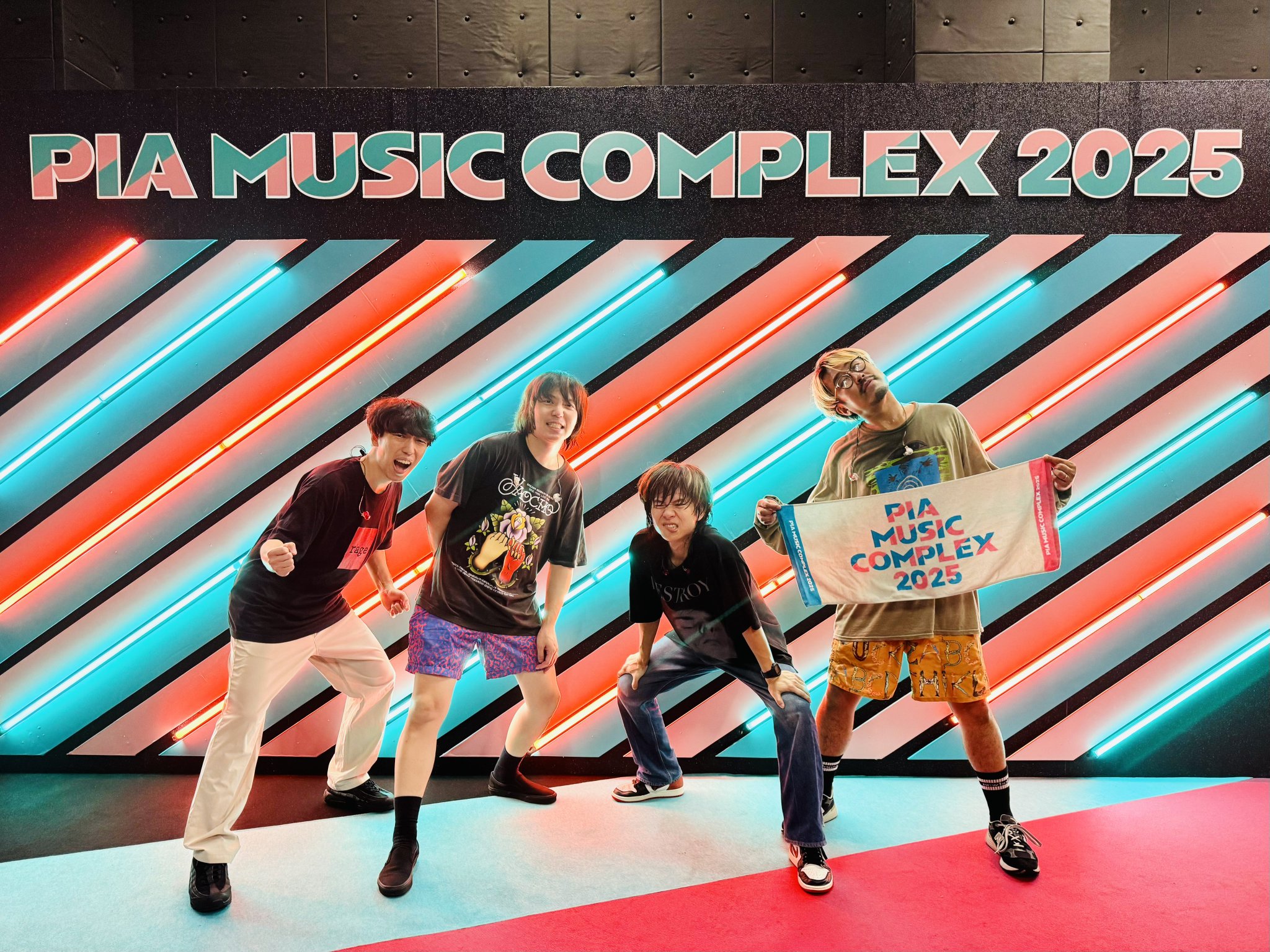 ☆みん☆ 2025.9.15まで JAPANNEXT 31.5インチ 240Hz対応ゲーミングモニター JN