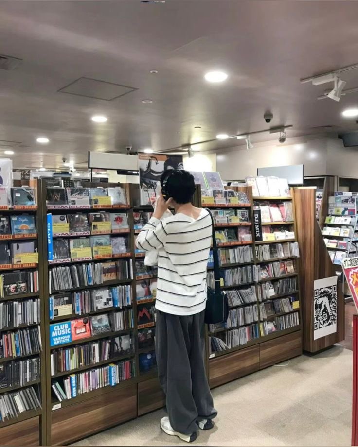 일코용 남친짤 top 4
특히 2,4번은 가장 오래했던
배경화면 중 하나이며 실제로 
남친이냐는 질문을 들어 
잠시나마 행복감을 줬던... 
아주 요물입니다.