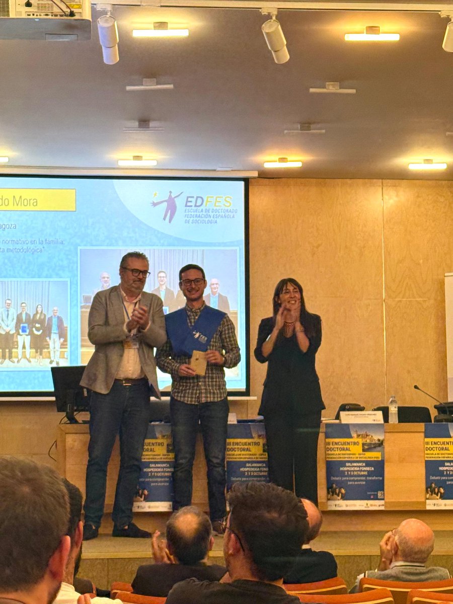 Escuela de Doctorado de la FES tweet media