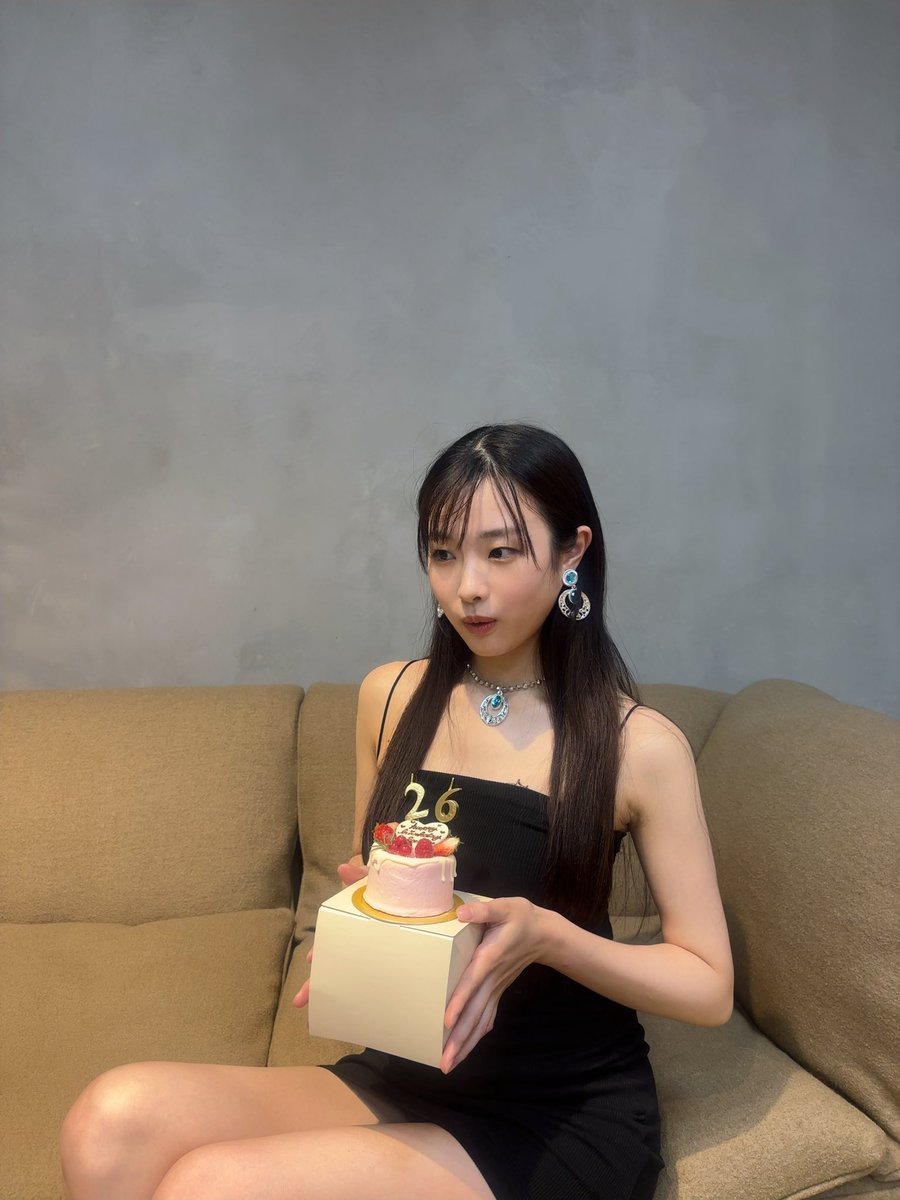 秋のオンライン個別トーク会
明日10/5(日)20:00〜
受付スタートです！

前回は1月のバースデーだったので
お久しぶりの開催です！

お話ししましょ〜🍁
🎫 t.livepocket.jp/e/9ggfd