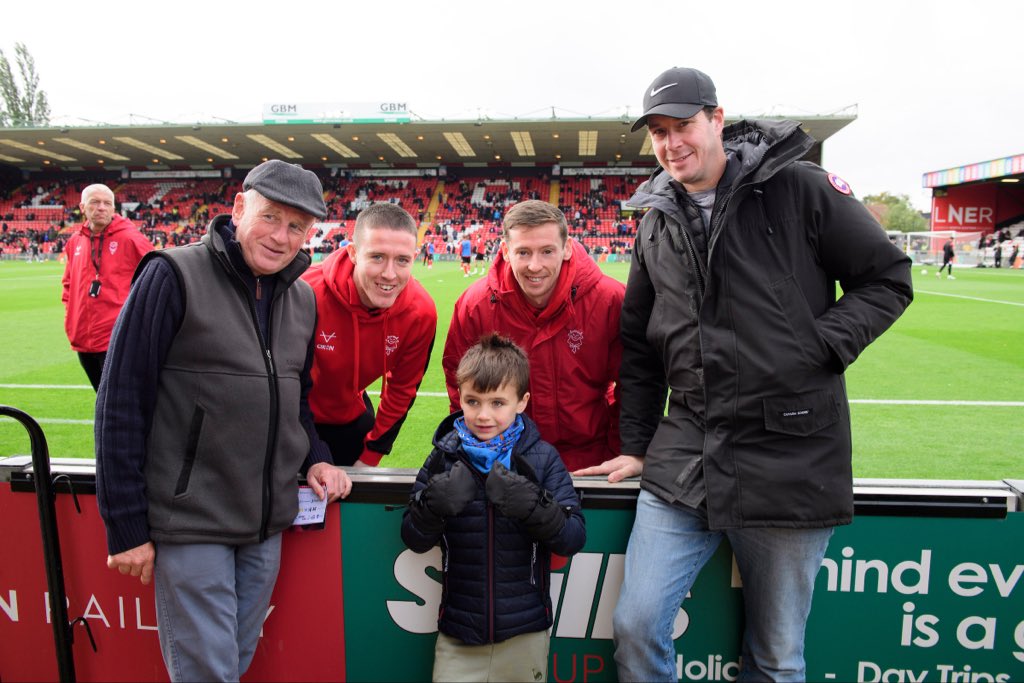 😍 It’s our pleasure to welcome first time fan Freddie, aged six, to the game today!