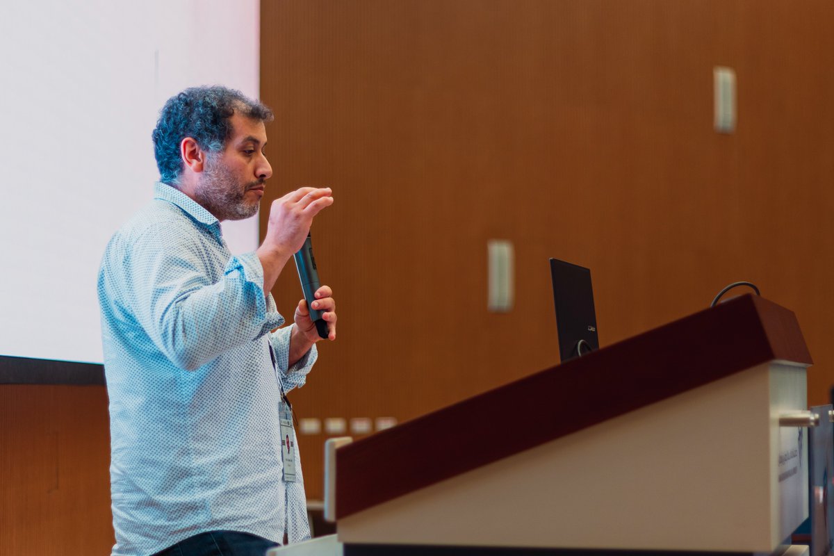 Spine_iau's tweet photo. ⚠️🦴 Prof. Fahad Zairi presents How to Avoid Complications in OLIF Surgery, sharing key anatomical considerations, surgical techniques, and preventive strategies to optimize outcomes and minimize risk in oblique lumbar interbody fusion. https://t.co/wnFCMSWbsa