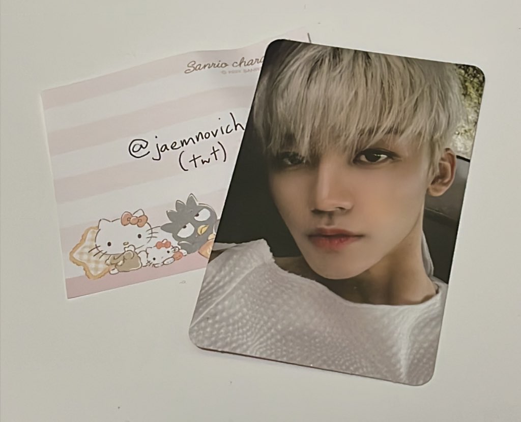 hyun ☆ tweet media