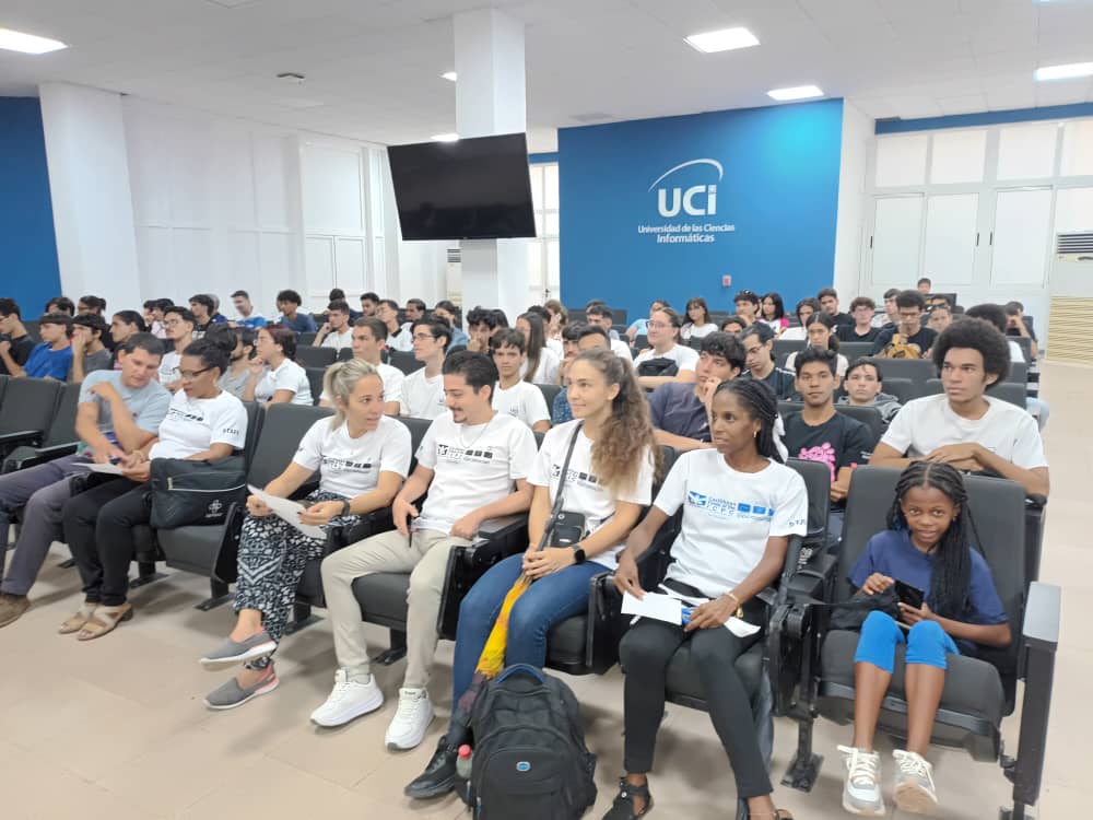 universidad_uci's tweet image. 🧑‍💻 ¡Queda oficialmente inaugurada la Clasificatoria del #ICPC2025 en nuestra universidad! 💥  

🚀 Comienza una jornada de estrategia, talento y pasión por la programación. 🧠 

👉 ¡Mucho éxito a los participantes! ✨

#SomosUCI  #UniversidadCubana #Cuba