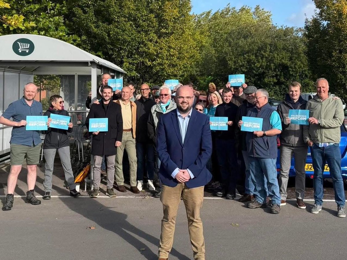 Lee_Canning's tweet image. Apologies for the shorts.
It’s comfort over style on PV Day.
Let’s get it done. 💪🗳️
#VoteReform @reformparty_uk 
@LlyrPowell