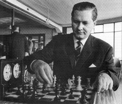 ChessTMachine's tweet image. Chess Classic of the Day - Game from Keres: ...click link for more dlvr.it/TNT65x
