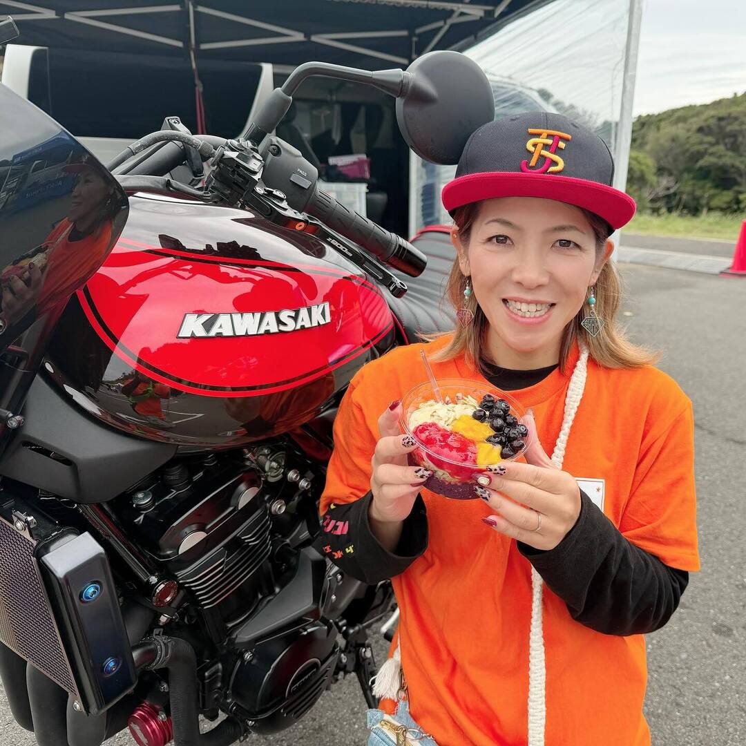 ChibiAdv's tweet image. 🏁SJT2025🏁

SJT初出店の@luanacoffee_mishima さん

アサイーボール
甘さもちょうどよくて、ネットリ食感がグー👍

サクサク、酸っぱい、ひんやり
色んな味覚と食感が楽しめました。

アサイーの量もたっぷりで幸せ。

また来年も出店してくださーい😍