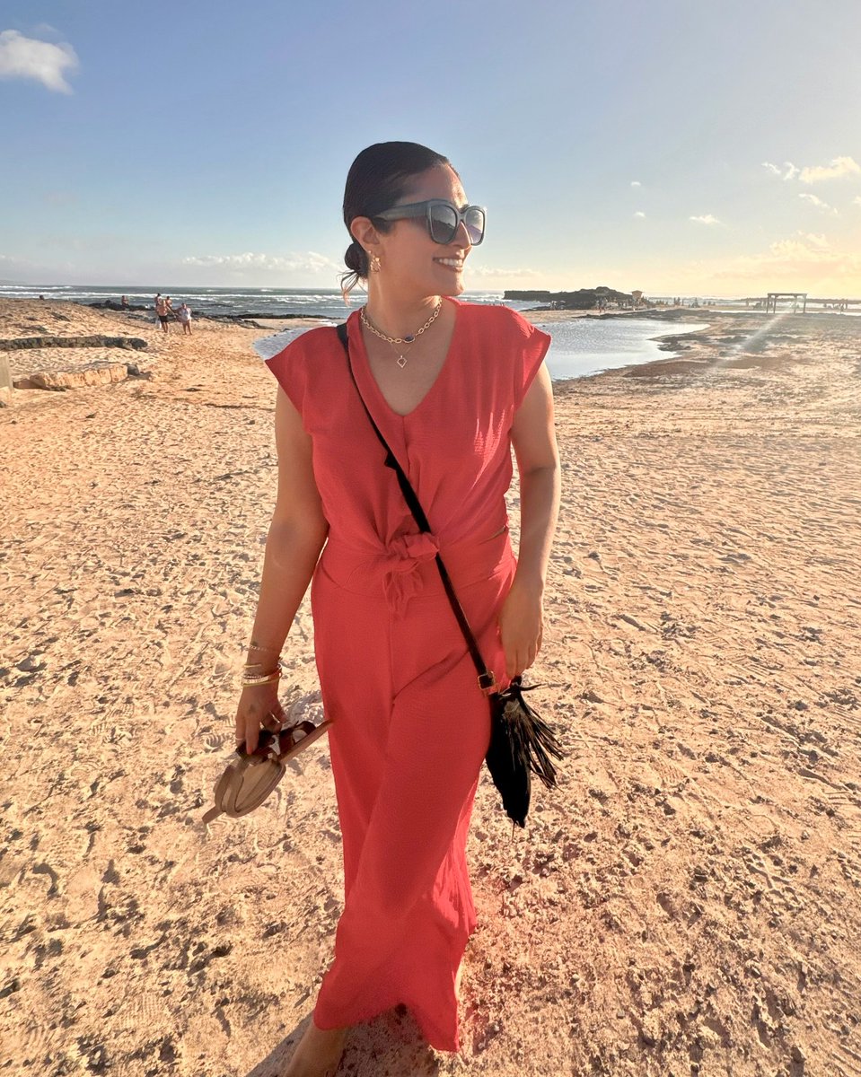 velveteyewear's tweet image. 💖 Weekends are for recharging — sun, sea, and simple joys ☀️

Reminder: UV protection isn’t just for summer. Stay stylish + protected with Velvet Eyewear.

#VelvetEyewear #UVProtection #BreastCancerAwarenessMonth #WeekendStyle