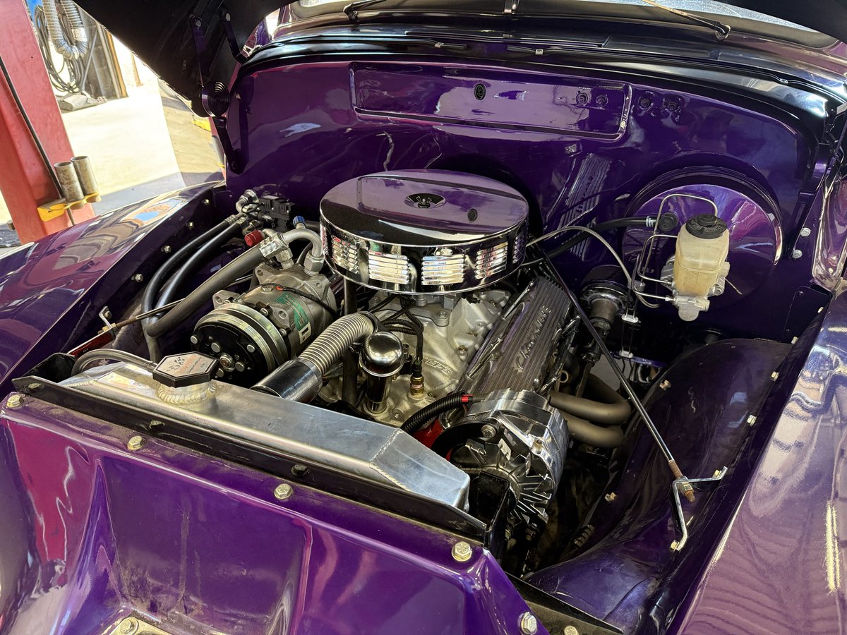 RobAuto1988's tweet photo. Exciting day at the shop on Friday. Kirk took the first test drive for the 53 Chevy 3100 RestoMod. π€#robinsonautomotive #mississaugasmallbusiness #fabrication #restomods #restomod #chevrolet #53chevytruck #53chevy https://t.co/5KPfZNjrs6