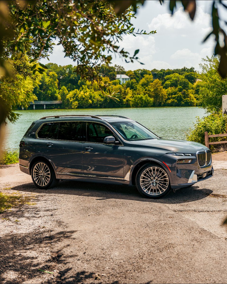 Space for the whole crew, power for any path. Whether it's weekend getaways or weekday commutes, the X7 rises to every occasion. Schedule your test drive today.