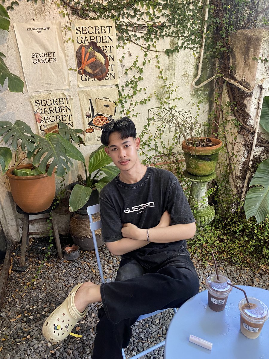kaphmoo's tweet photo. 🌴💥 https://t.co/Llu1MZrOMa