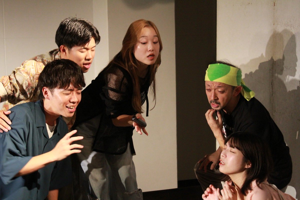 バザール44℃
「Fランク大学殺人事件」

5日目終了しました！
ご来場頂いた皆様、ありがとうございました！
明日は遂に千秋楽！
一つの悔いも残さないように思う存分楽しみたいと思います！！

愛しきバカに幸あれ！

#Fラン事件