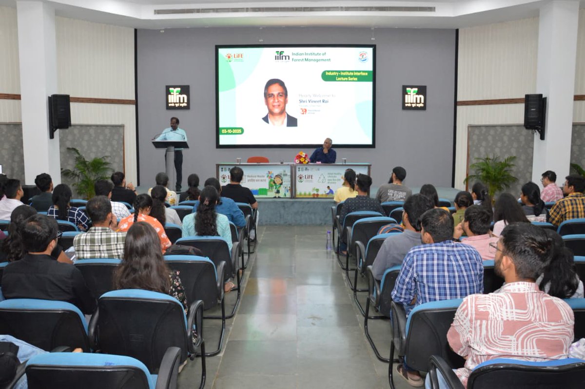 IIfmBhopal's tweet image. Indian Institute of Forest Management, Bhopal, through its Institute–Industry Interface Lecture Series, hosted Shri Vineet Rai, Founder and Chairman of Aavishkaar Group, for an inspiring session on entrepreneurship.
#IIFM #InstituteIndustryInterface #AavishkaarGroup