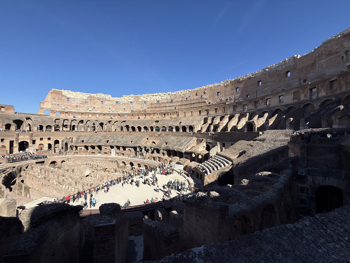 Bilgilizerian's tweet photo. Colosseum, Rome, İtalia 🇮🇹 https://t.co/3Zeh9MXtfP