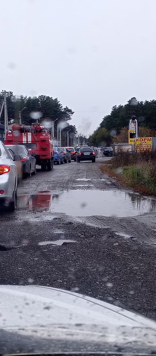 Altai Krai, Russia ❗ 
⛽❌ The gasoline shortage has already reached Biysk (Altai, Siberia). In photo1, the OPTI gas station at the Vasilyeva-Trafimova intersection. Residents of Biysk are wondering what is happening with gasoline in the city of Biysk. (Ukrainian magic 🤷🏽‍♂️😆)