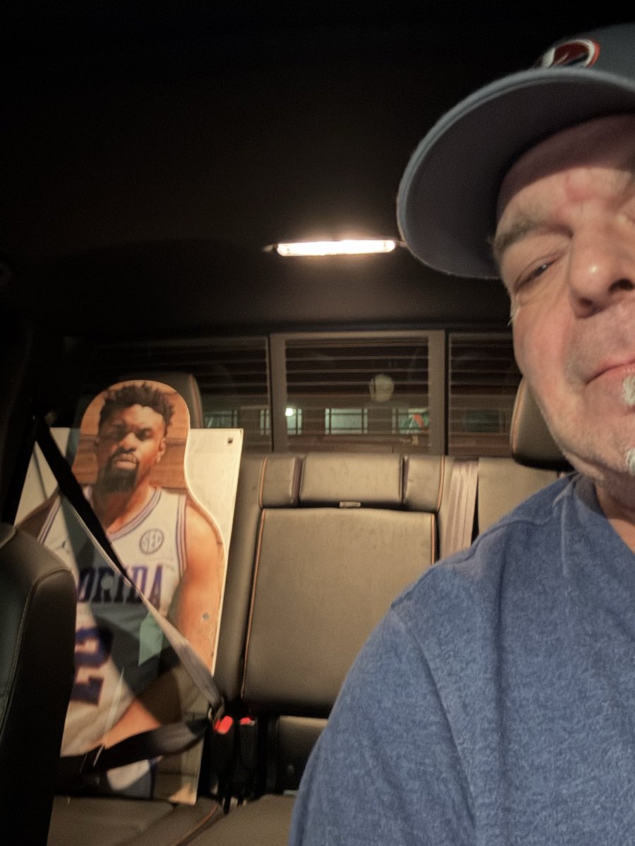 ChristophersZen's tweet image. Bring a friend…. #RickyOnCampus