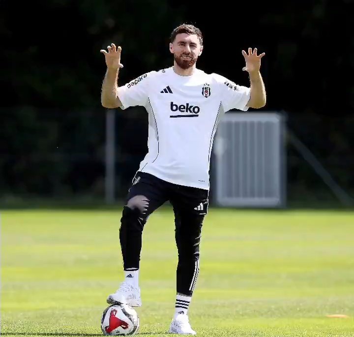 Bu akşam kaptanlık bandını takmalı. Sendeyiz kardeşim, sıyır bizi bu işten <a href="/OrkunKokcu/">Orkun Kökcü</a>