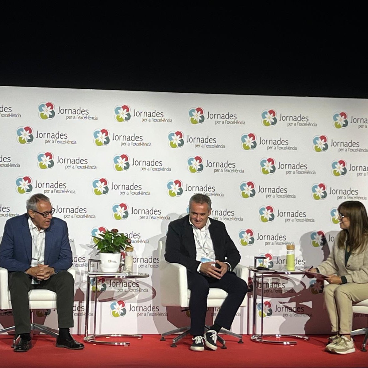 🤝🏻 Participem com a ponents a la taula rodona sobre l'ús sostenible de l'aigua en el Pirineu en la 12a edició de les Jornades per a l'Excel·lència a Esterri d’Àneu.

🗣️ El nostre director territorial, Oriol Mas, ha remarcat la importància de preservar els recursos hídrics a