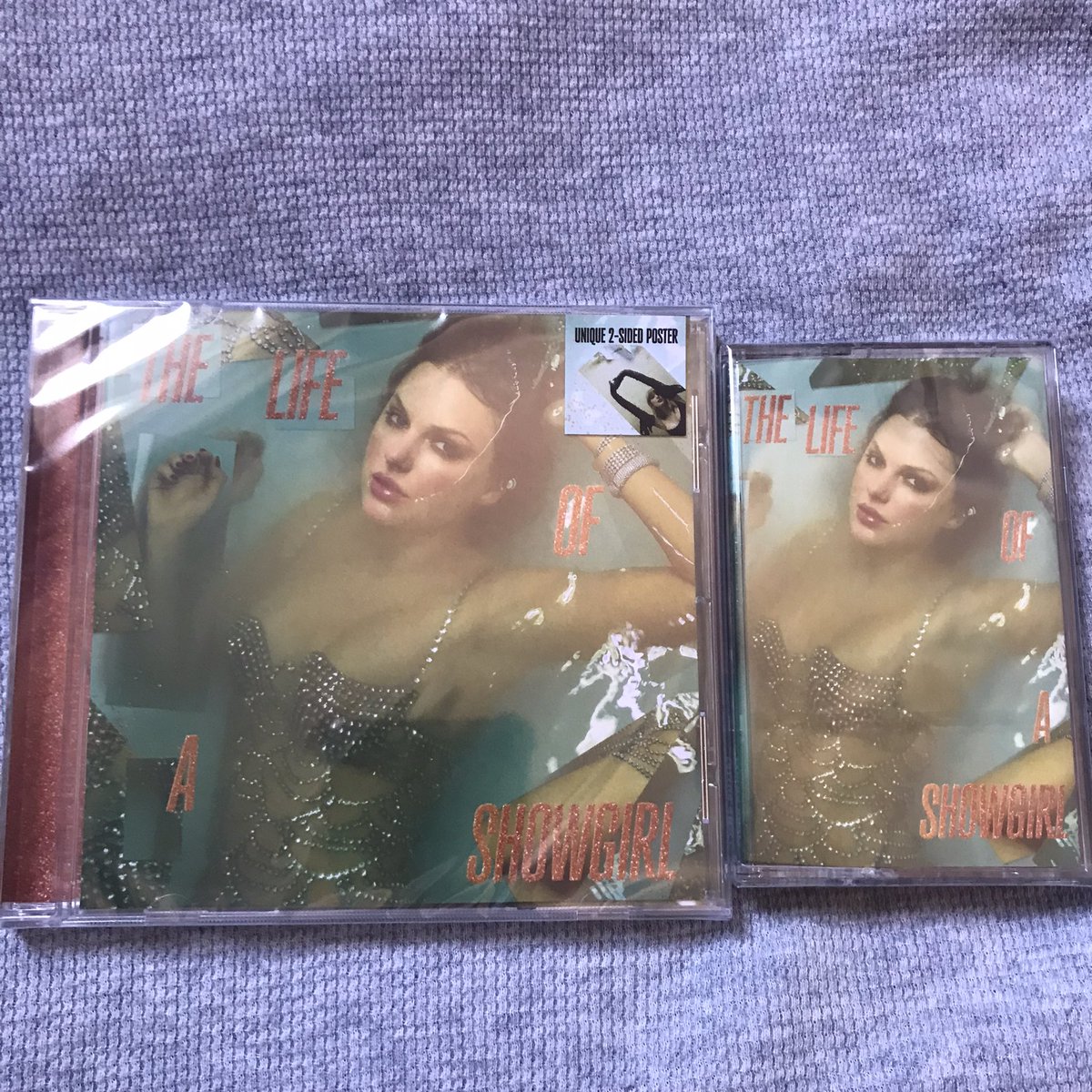 mike73ster's tweet photo. Taylor Swift The Life of a Showgirl : Sweat and Vanilla Perfume (Portofino Orange Glitter Vinyl) CD &amp; Orange Glitter Cassette #TaylorSwift #TheLifeOfAShowgirl #SweatAndVanillaPerfume #Vinyl #CompactDisc #Cassette https://t.co/yaWSJu0bka