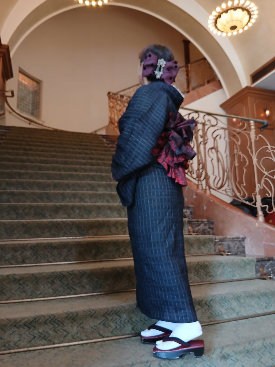 見納め出来なかった日のコーデ
一人ディズニーでしたが偶然知り合いに逢ったりDPR 買えなかったり抽選外れて大好きなショーは観れなかったけどロビーでキャストさんが写真撮って下さったりそれなりに楽しかった日でした

懐かしの初代ビッグバンドビートの写真の中に😍

#何時かのコーデ