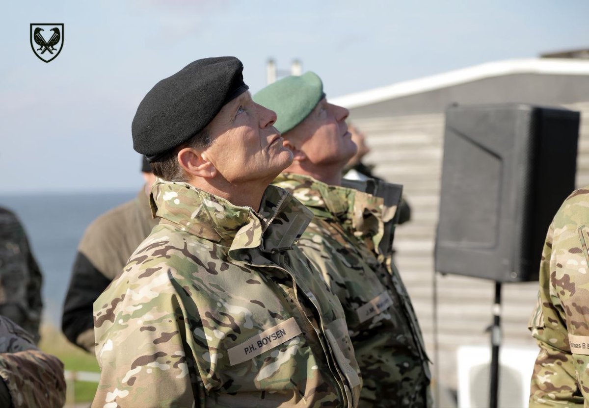 wilendhornets's tweet image. STING successfully neutralized several drones in Danish airspace 🇩🇰🚀

This happened during a combat experience exchange as part of a visit by a Ukrainian delegation.

Ukrainian pilots launched the STING interceptor, which accurately took down a Danish Banshee target drone.

A…