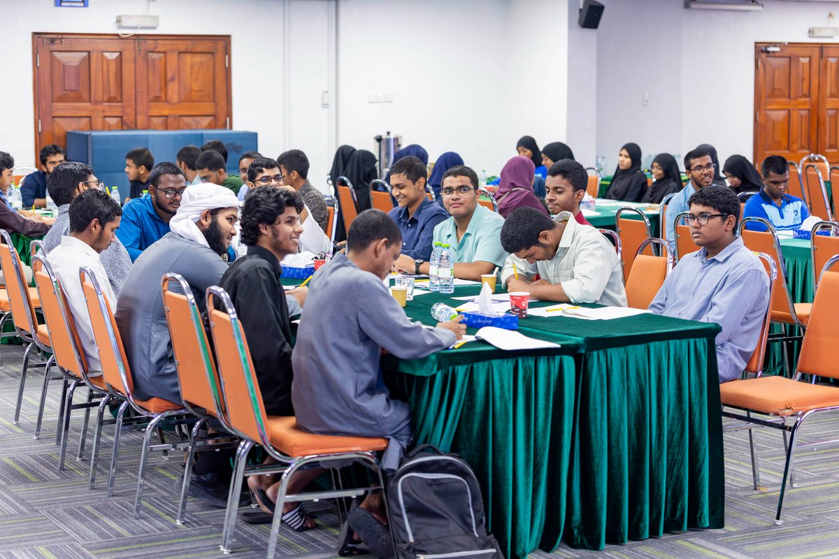 ޢަޤީދާ ވޯކުޝޮޕުގެ  ދެވަނަ ސެޝަން.
މި ސެޝަންގައި އަލިއަޅުވާލެއްވީ "ތައުހީދުލް ރުބޫބިއްޔާ" މި މައުޟޫއަށް.
ސެޝަން ނަންގަވައިދެއްވީ ޑރ. އިމްރާން މުޙައްމަދު ޢަލީ.
03 އޮކްޓޫބަރު 2025