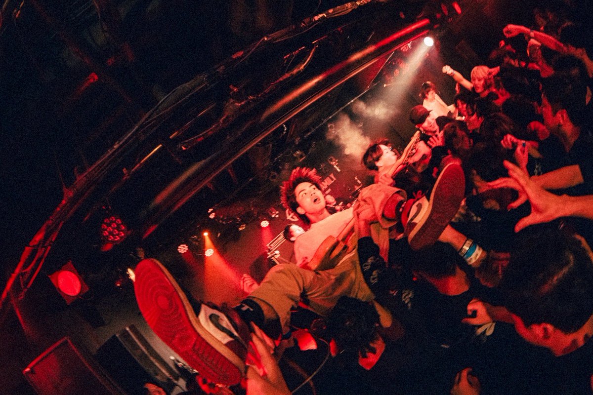 ZEPHYREN × SHIBUYA THE GAME presents 『In The Family FEST 2025』

沢山のバンドがいる中FIREのライブを選んでくれてありがとう❤️‍🔥

次のライブはTOTALFATのツアーで盛岡！
そして12月には今日の会場渋谷THE GAMEでワンマンがあるから遊びに来てくれ🔥

🎫 lit.link/fireonfire