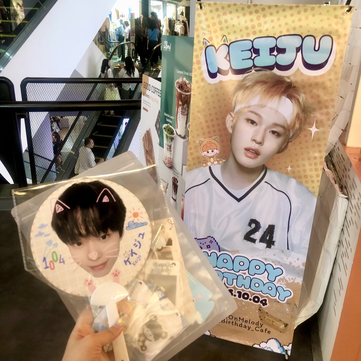 myatothez's tweet photo. มาหาเคย์จูกับอามารุแล้วว น่ารักมาก ♡！お誕生日おめでとう🎂✨ #GameOnMelody https://t.co/WcSRuGsYvw