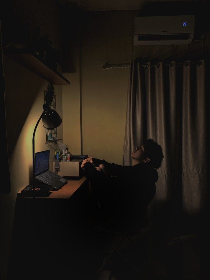 Saat sabahın 4'ü.
Zengin ebeveyn yok.
Kaynak yok.
Derecesi yok.
Hiçbirinin önemi yok.
Her şeyi sıfırdan ben inşa edeceğim.