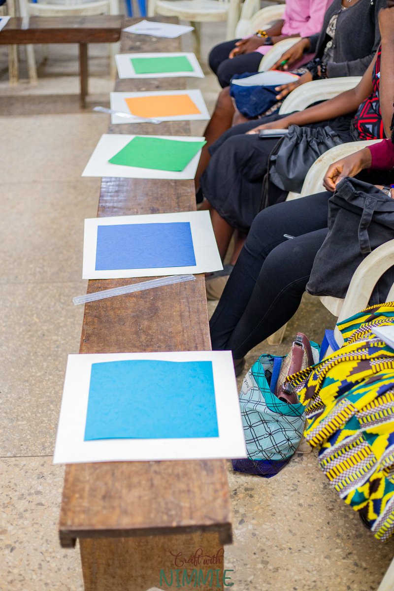 _Nimmiee's tweet image. Who knew a single sheet of paper could become a stylish gift box? 📦

Our participants learned techniques they can use for décor, gifting or even a small business.

#BoxMaking #PaperCraft #CraftWithNimmie
