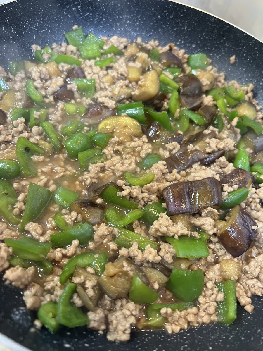ナスとピーマンの肉味噌炒め🍆🫑