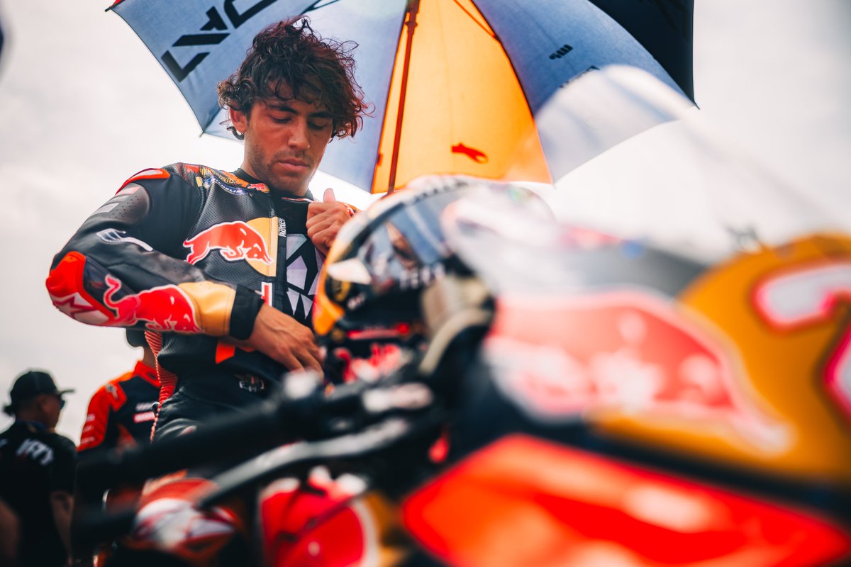 Tech3Racing's tweet image. Rough Saturday with Bastianini crashing out in Mandalika sprint, as Viñales withdraws from Indonesian GP 🇮🇩
📰 Report from day 2 👉 motogp.tech3racing.fr/index.php/news…
#IndonesianGP #MotoGP