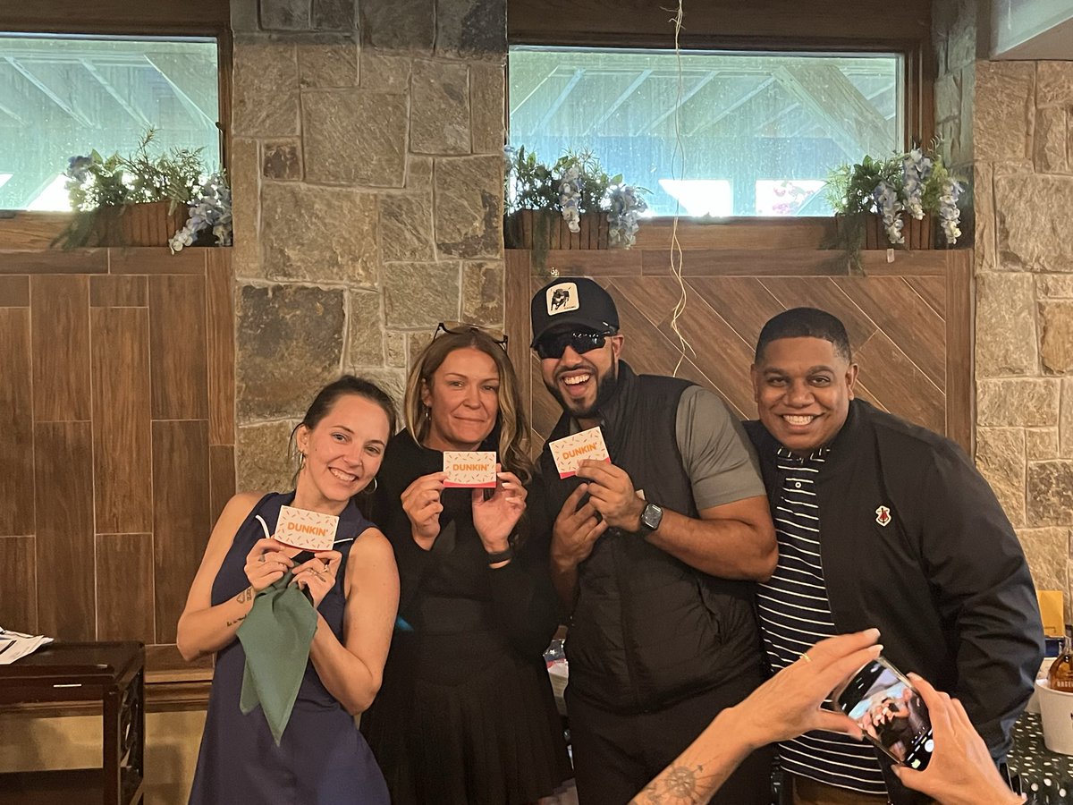 JPEUnion's tweet image. Celebrating our 22nd placed team with @dunkindonuts gift cards!  Thanks for being good sports!  @topstonegc