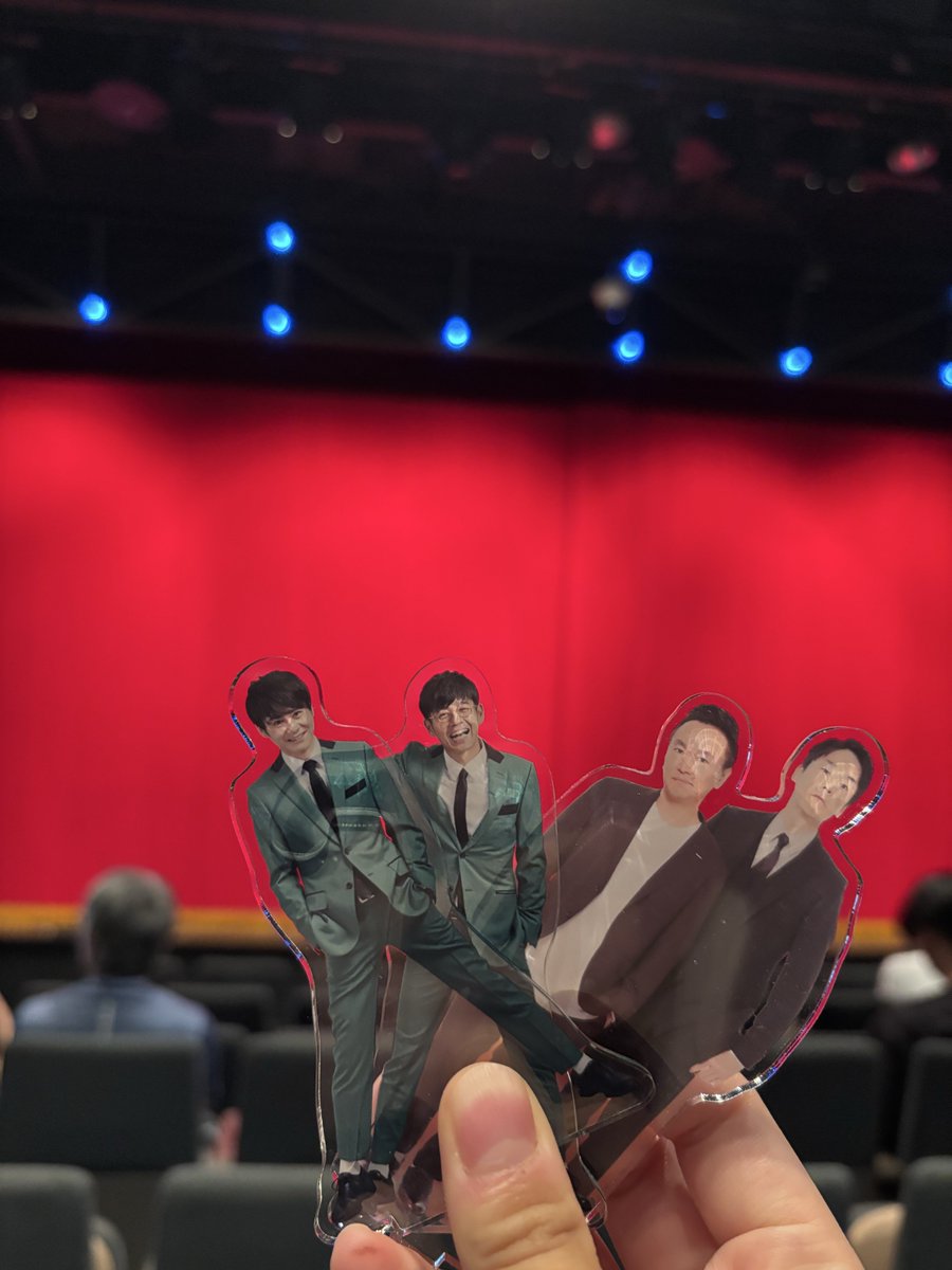 fukino3215's tweet image. ルミネ3公演目に😆
かまいたち💩のアドリブもあって、山内さんがオチのセリフ言えず、最終的にあなたが好きだからで終わらせた🤣
オチ言えなかった後の2人のやり取り最高だった!
トットの禁煙のネタも、トークも面白すぎた!
エバースにコットンもいて、豪華すぎる!
#ルミネtheよしもと
#デカベガス