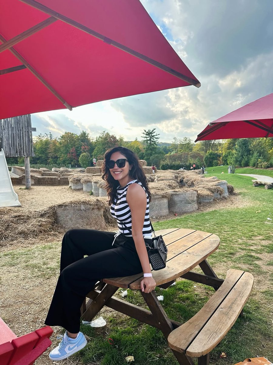 HydTimes's tweet image. #RituVarma shares glimpses of her fun-filled day at the apple farm with friends.

#trippin #NatureVibes #Farmhouse #tollywoodactress