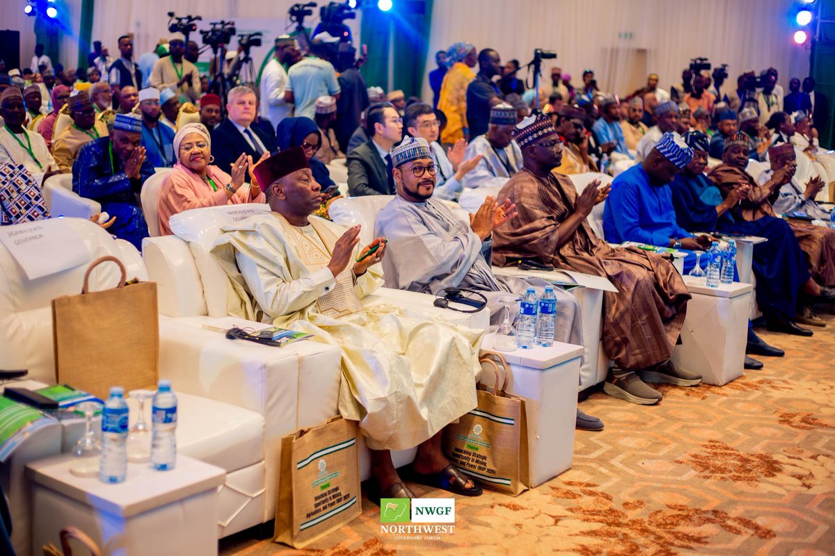 The Governors of the 19 Northern States, under the patronage of the Northern Elders Forum, came together for a two-day summit to sign the Northern Nigeria Economic Development Charter (NNEDC)
#NorthernNigeria #RegionalDevelopment #NNEDC #NWGF #EconomicIntegration #NGF