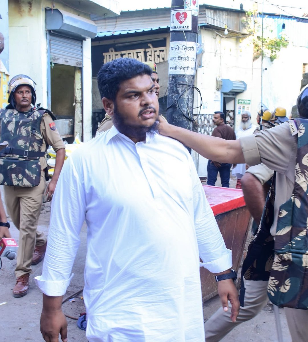 Muslim = Target 

#MuslimUnderAttackInIndia