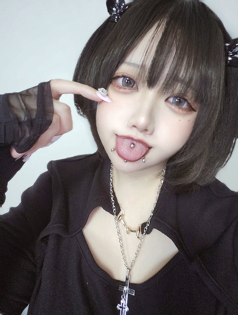 4da_4da's tweet photo. なつかしいの集めました②👅 https://t.co/2b4ZaKWDQv