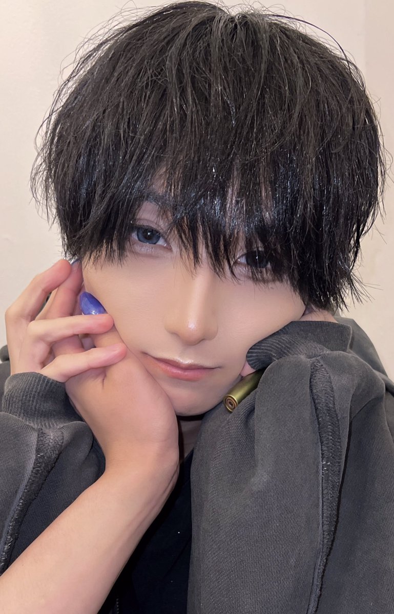 手を繋いで離さないで