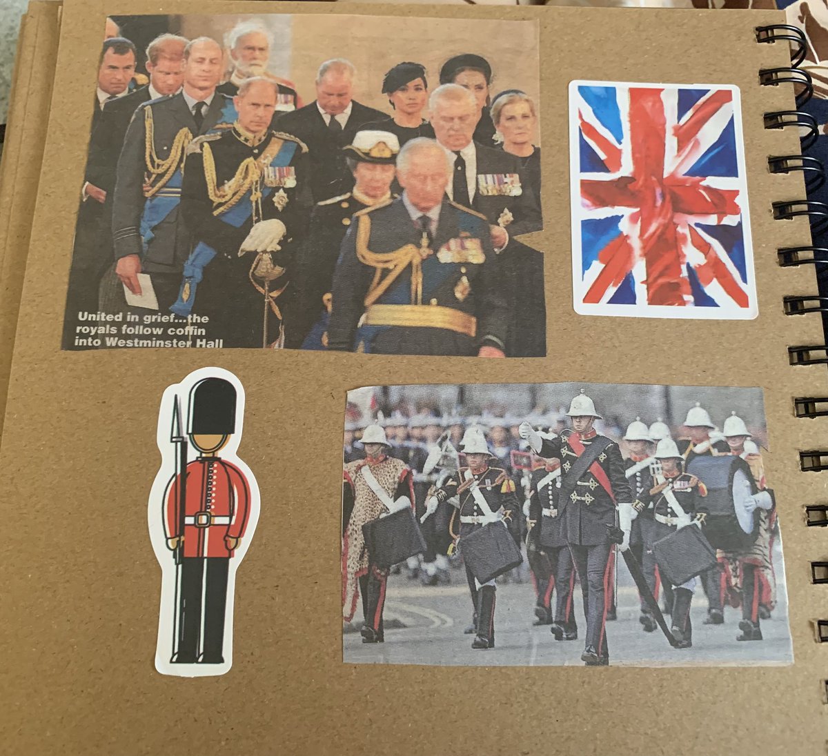 g3mmava1entin3's tweet image. My new scrapbook pages 🥰🥰
#Scrapbook 
#RoyalFamily