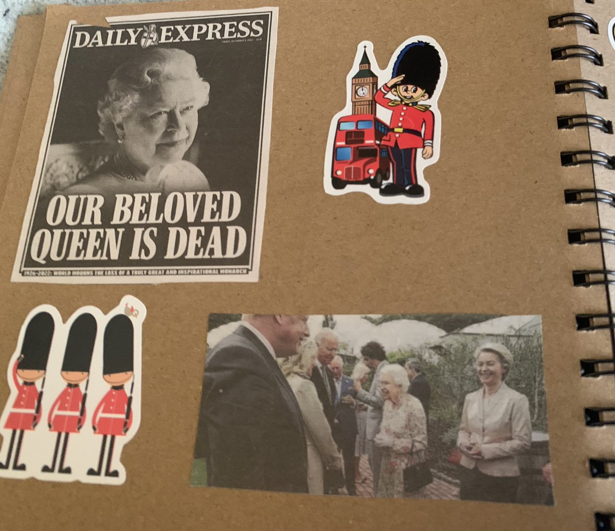 g3mmava1entin3's tweet image. My new scrapbook pages 🥰🥰
#Scrapbook 
#RoyalFamily